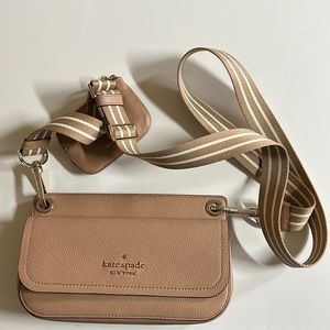 Kate Spade 	
rosie small flap crossbody